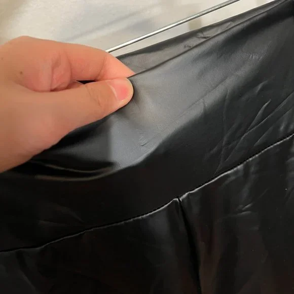 SOLD Windsor liquid look leggings - Picture 3 of 7